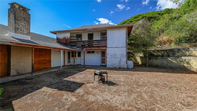 2026 Ahualani Place A, Honolulu, HI 96822