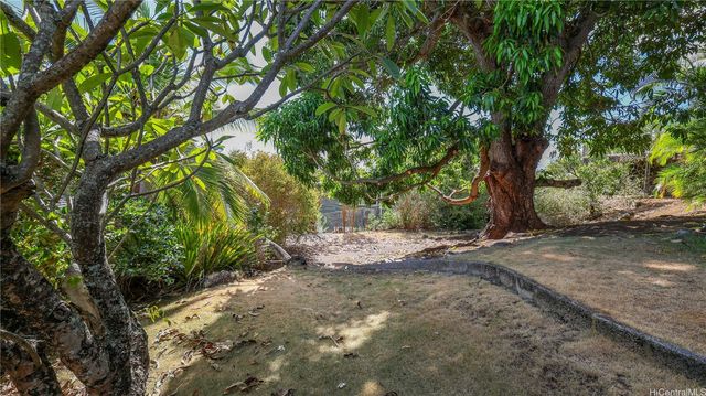 2026 Ahualani Place A, Honolulu, HI 96822