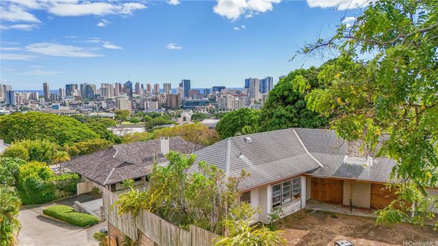 2026 Ahualani Place A, Honolulu, HI 96822