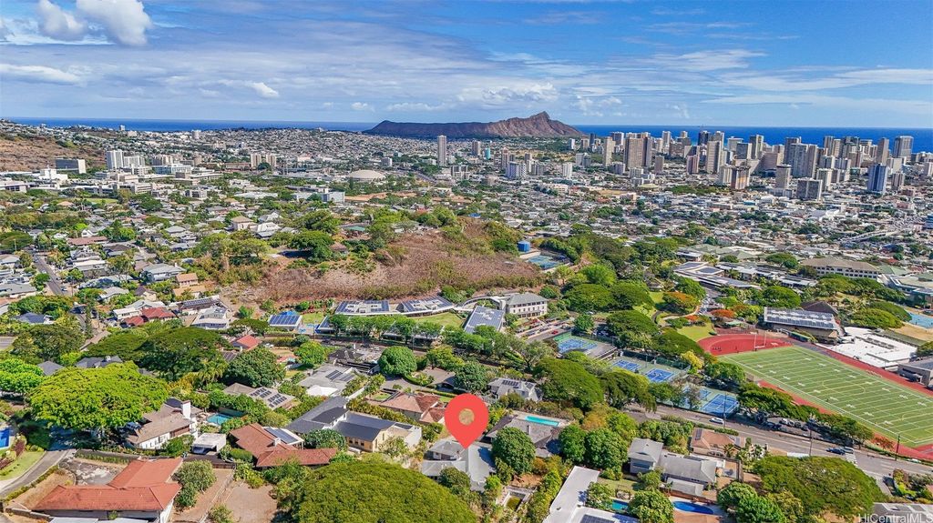 2026 Ahualani Place A, Honolulu, HI 96822
