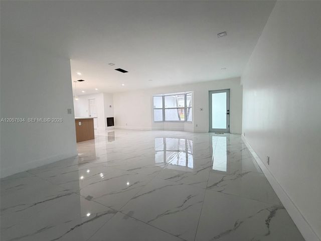 2210 NW 93rd Ave, Pembroke Pines, FL 33024