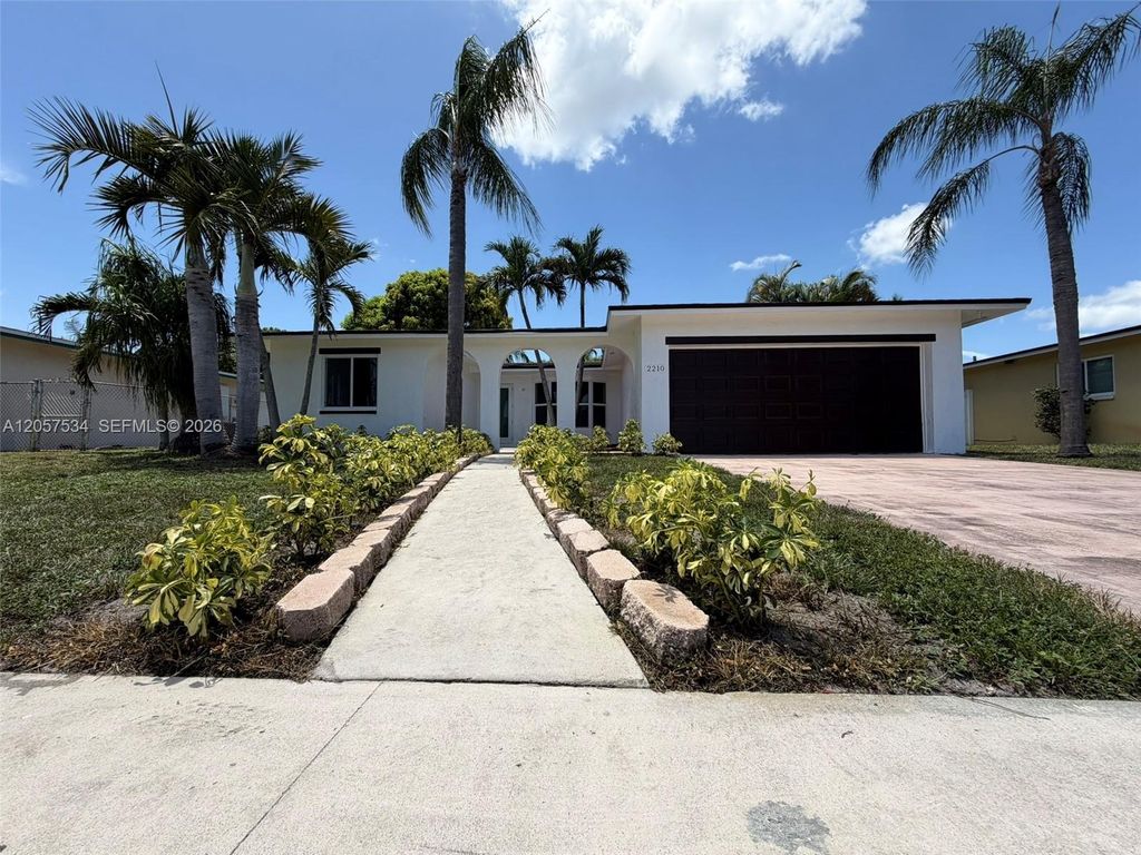 2210 NW 93rd Ave, Pembroke Pines, FL 33024