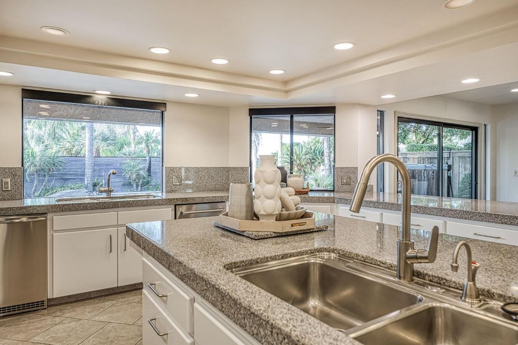 Image 18 of property listing at 2788 W Bluff Avenue, Fresno, CA 93711