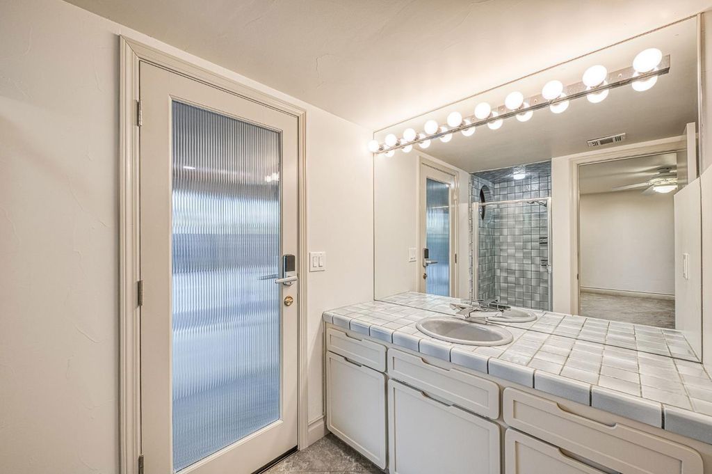 Image 27 of property listing at 2788 W Bluff Avenue, Fresno, CA 93711