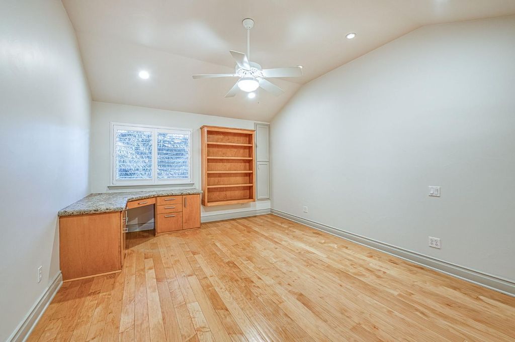 Image 45 of property listing at 2788 W Bluff Avenue, Fresno, CA 93711