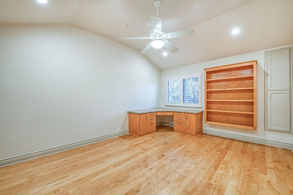Image 46 of property listing at 2788 W Bluff Avenue, Fresno, CA 93711