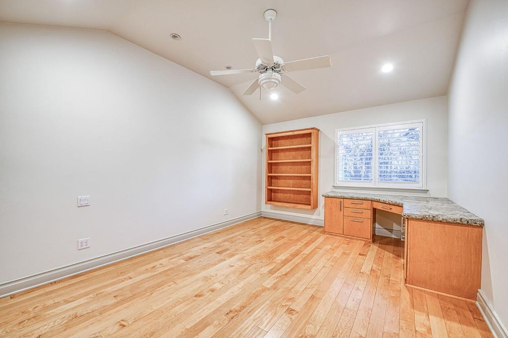 Image 47 of property listing at 2788 W Bluff Avenue, Fresno, CA 93711