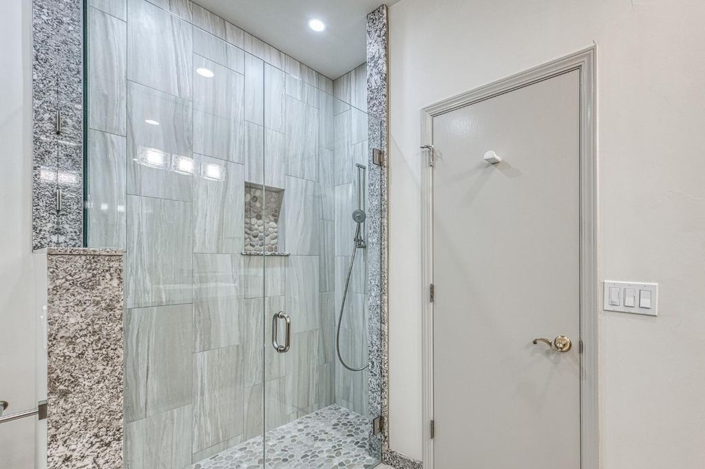 Image 49 of property listing at 2788 W Bluff Avenue, Fresno, CA 93711