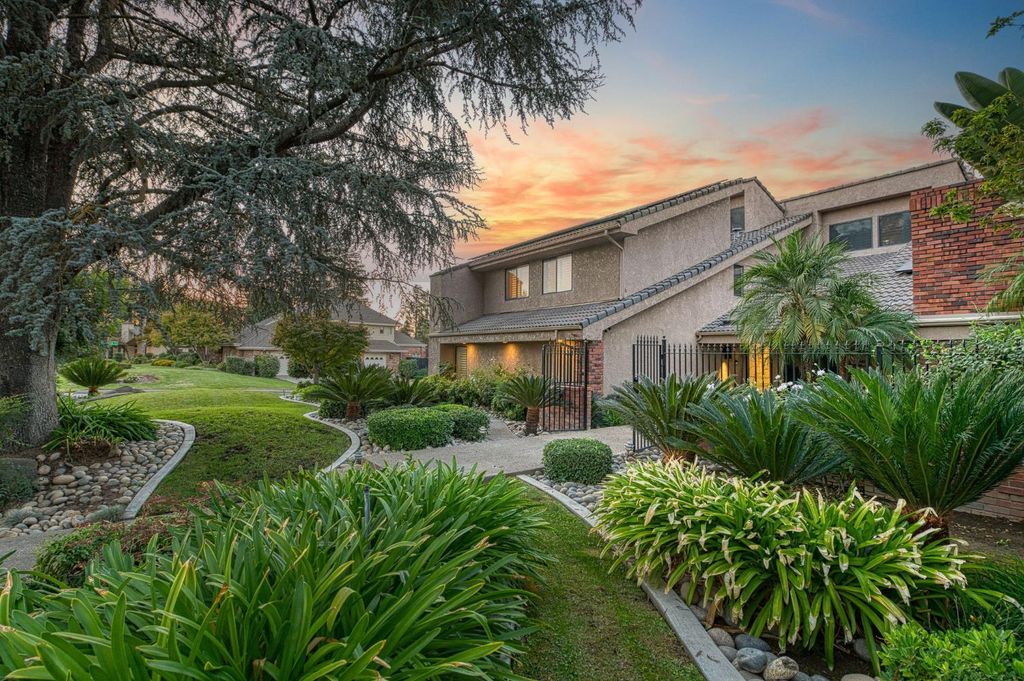 Image 51 of property listing at 2788 W Bluff Avenue, Fresno, CA 93711