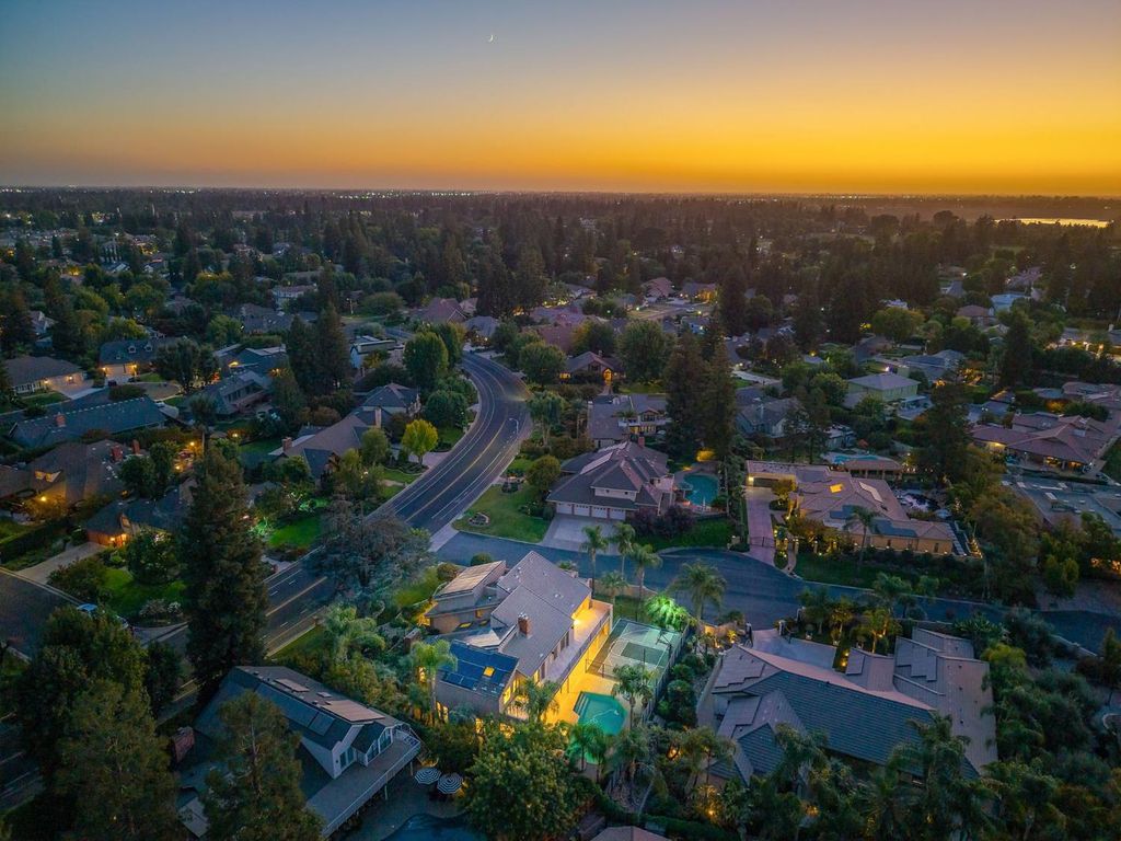 Image 66 of property listing at 2788 W Bluff Avenue, Fresno, CA 93711