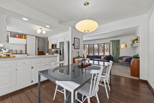 3080 Oxford Street N, Roseville, MN 55113