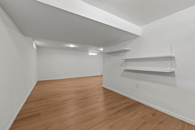 3080 Oxford Street N, Roseville, MN 55113