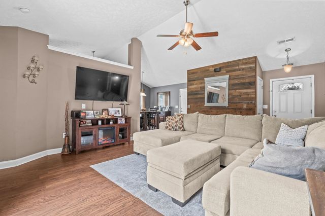 143 Heath Dr., Longs, SC 29568