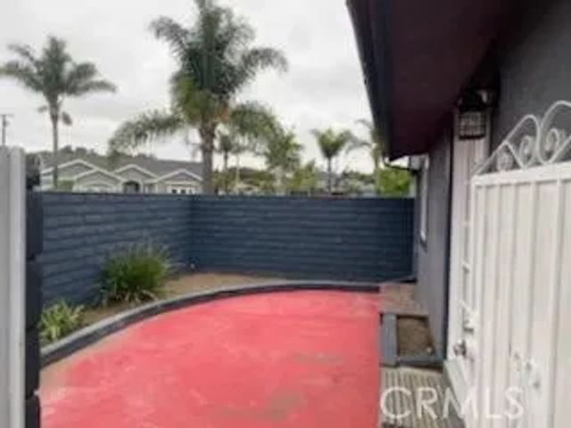 7006 E El Paseo, Long Beach, CA 90815
