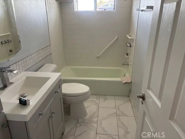 7006 E El Paseo, Long Beach, CA 90815