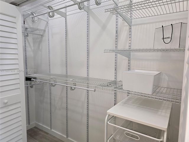 1600 SW 1st Ave 809, Miami, FL 33129