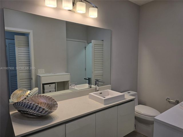 1600 SW 1st Ave 809, Miami, FL 33129