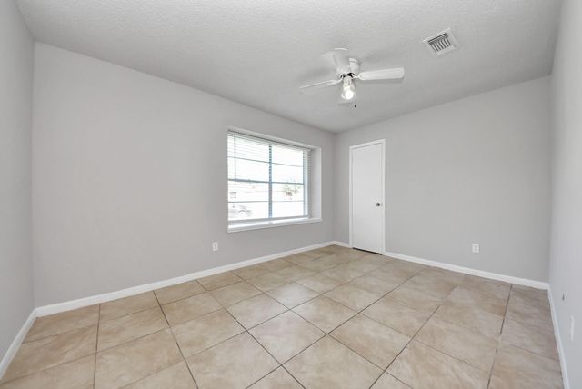 1911 Hammerwood Drive, Missouri City, TX 77489