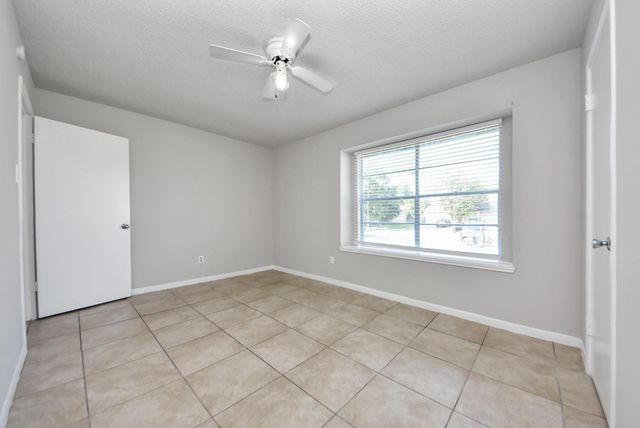 1911 Hammerwood Drive, Missouri City, TX 77489