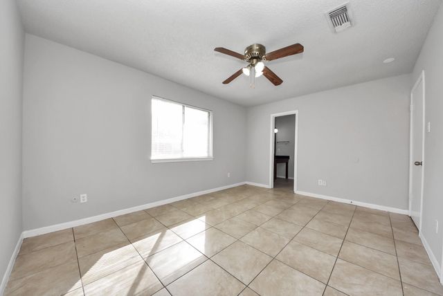 1911 Hammerwood Drive, Missouri City, TX 77489