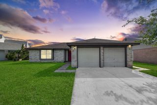 1911 Hammerwood Drive, Missouri City, TX 77489