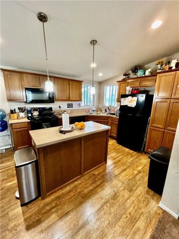 675 W Oakland G2, Hemet, CA 92543