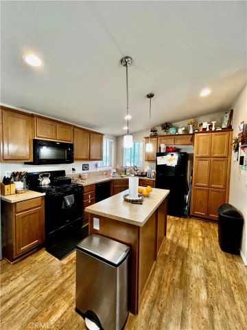 675 W Oakland G2, Hemet, CA 92543