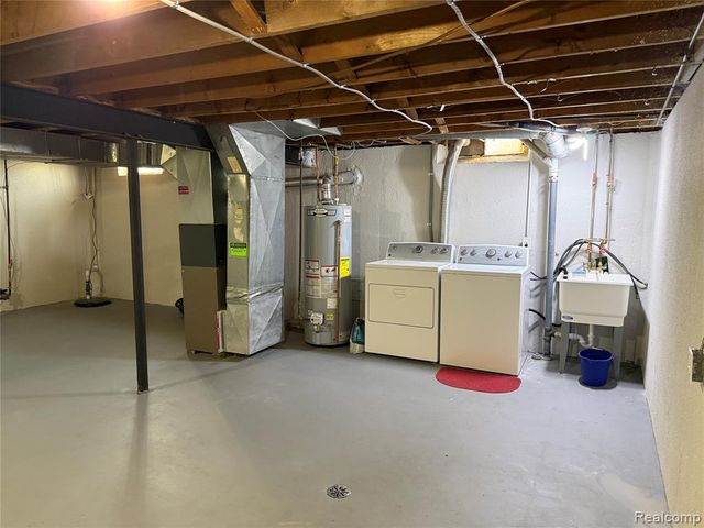 41229 N Central Drive, Sterling Heights, MI 48313