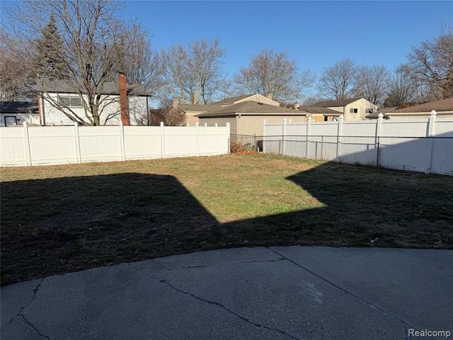 41229 N Central Drive, Sterling Heights, MI 48313