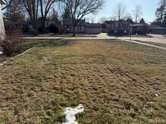 41229 N Central Drive, Sterling Heights, MI 48313