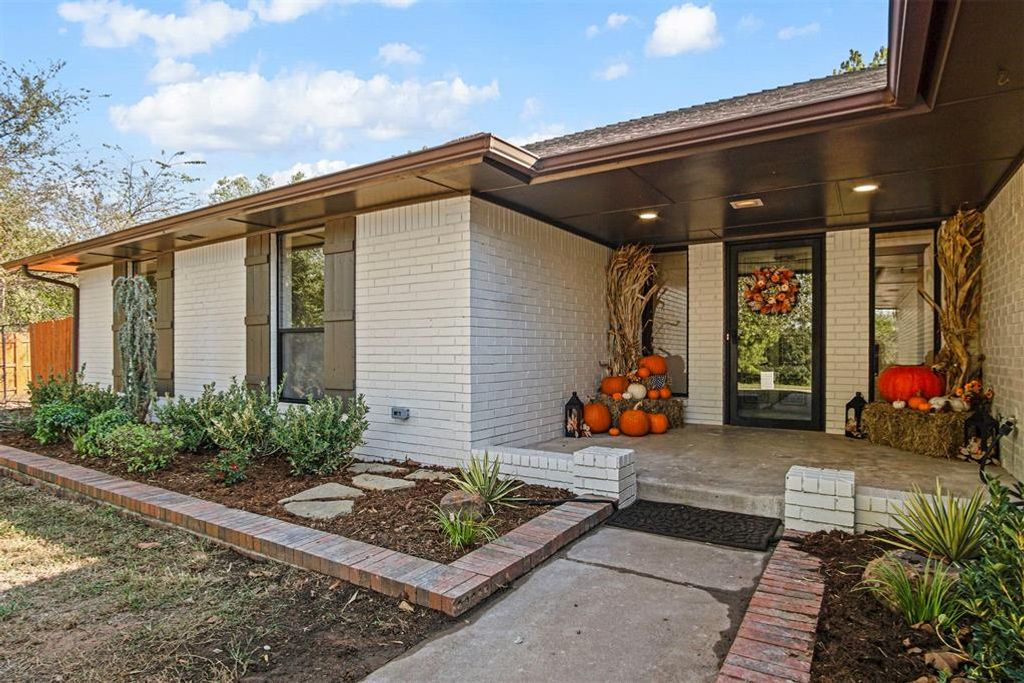 415 Stonegate Drive, Guthrie, OK 73044