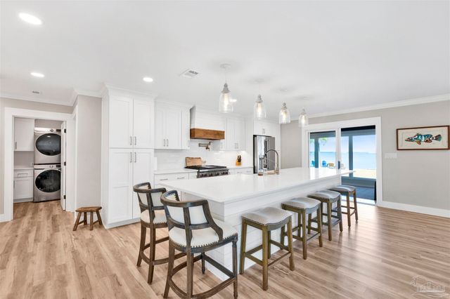 5470 N Shore Rd, Pensacola, FL 32507