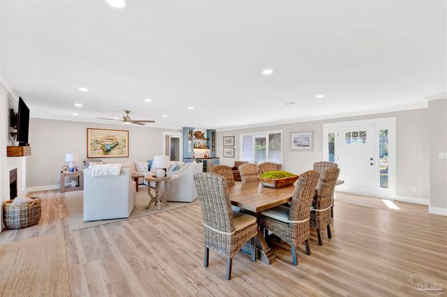 5470 N Shore Rd, Pensacola, FL 32507