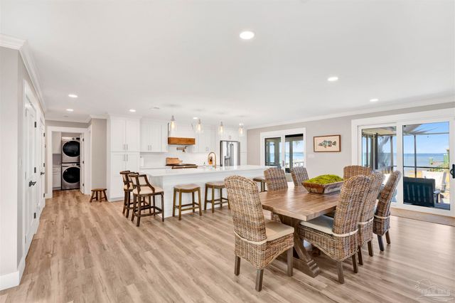 5470 N Shore Rd, Pensacola, FL 32507