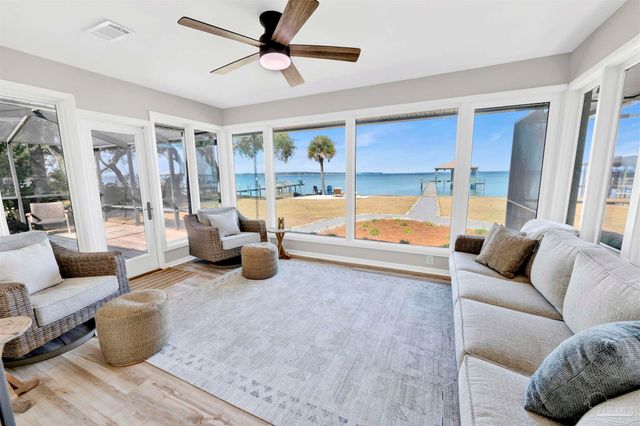 5470 N Shore Rd, Pensacola, FL 32507