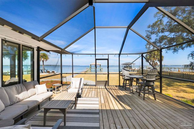 5470 N Shore Rd, Pensacola, FL 32507