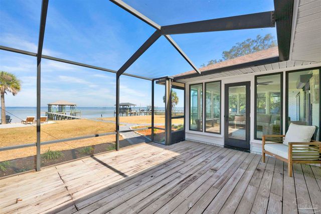 5470 N Shore Rd, Pensacola, FL 32507