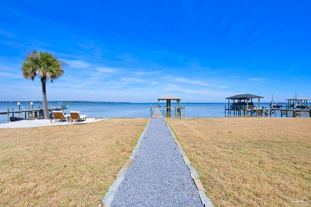 5470 N Shore Rd, Pensacola, FL 32507