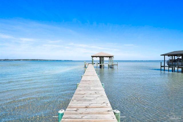 5470 N Shore Rd, Pensacola, FL 32507