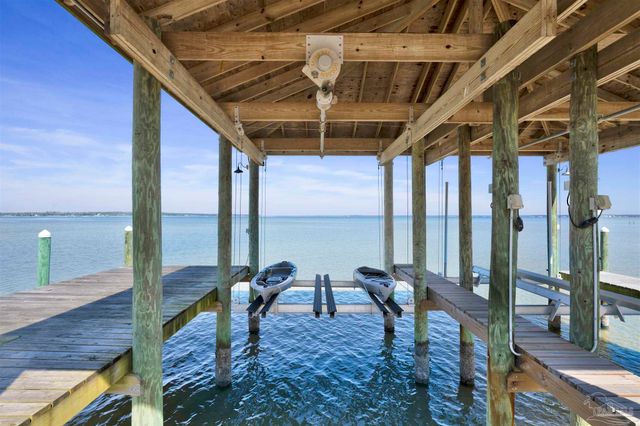 5470 N Shore Rd, Pensacola, FL 32507