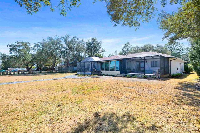 5470 N Shore Rd, Pensacola, FL 32507