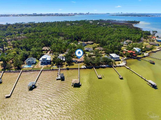 5470 N Shore Rd, Pensacola, FL 32507