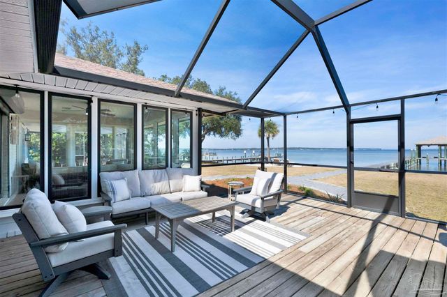 5470 N Shore Rd, Pensacola, FL 32507