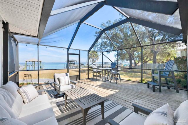 5470 N Shore Rd, Pensacola, FL 32507