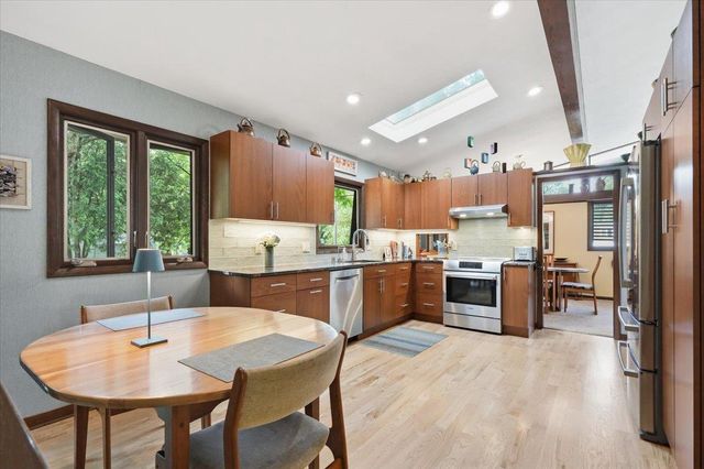 3990 Plymouth Circle, Madison, WI 53705