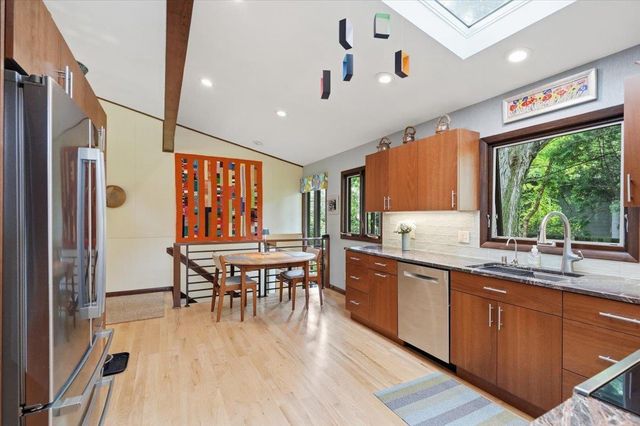3990 Plymouth Circle, Madison, WI 53705