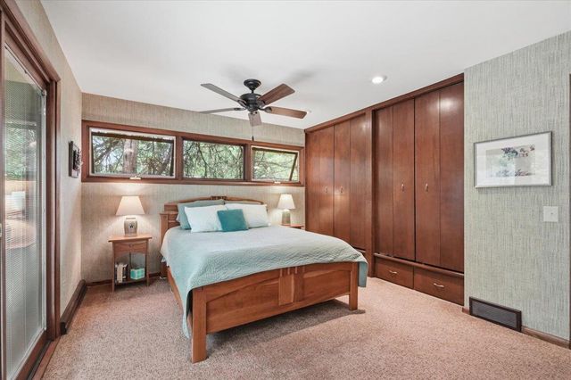 3990 Plymouth Circle, Madison, WI 53705