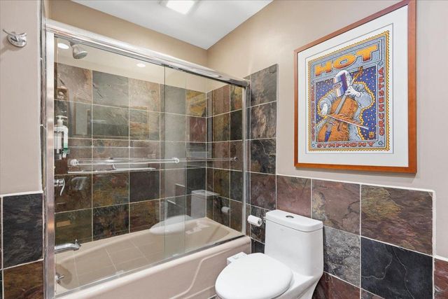 3990 Plymouth Circle, Madison, WI 53705