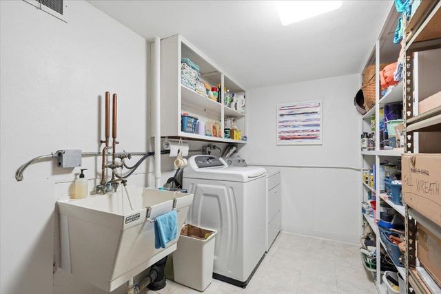 3990 Plymouth Circle, Madison, WI 53705