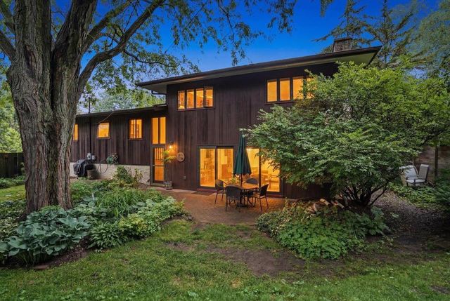 3990 Plymouth Circle, Madison, WI 53705
